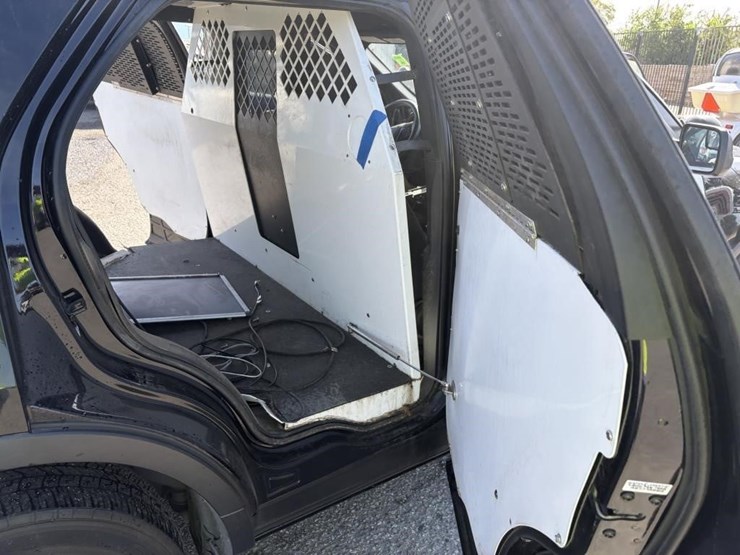 2017-ford-explorer-police-interceptor-image-10