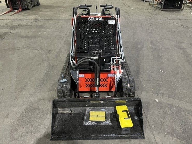 2026-sdlool-sl380-mini-compact-track-loader-image-8