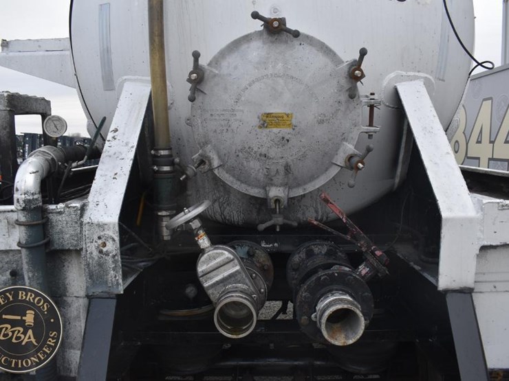 2008-troxell-tanker-image-45