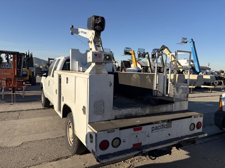 2015-ford-f350-image-4