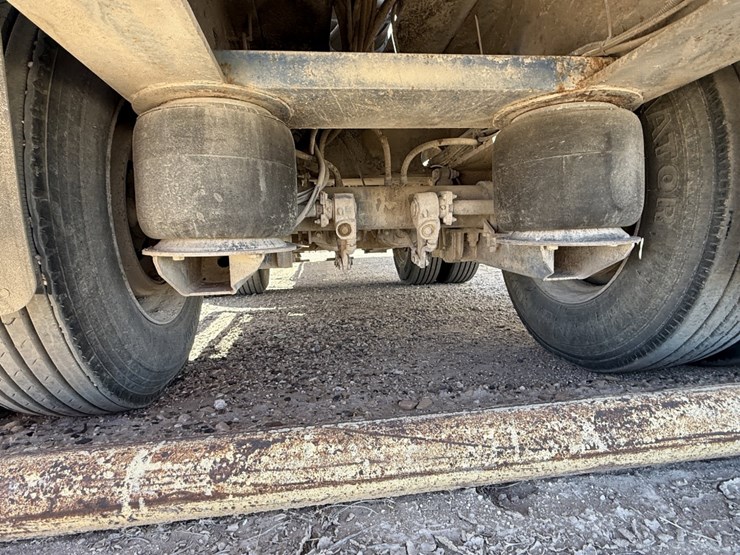 2006-caterpillar-c18-image-34