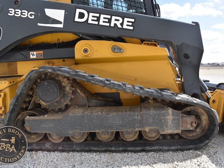 2020-deere-333g-image-45
