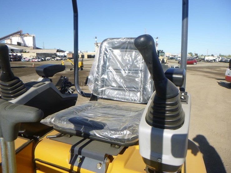 me20-hydraulic-excavator-image-20