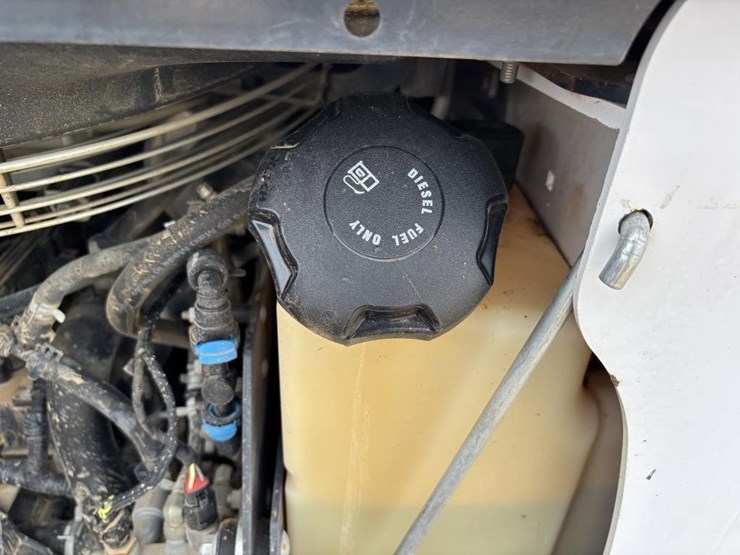 2021-bobcat-t66-image-39