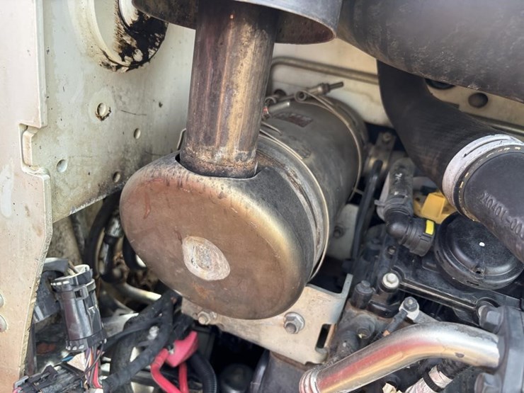 2017-bobcat-t650-image-46