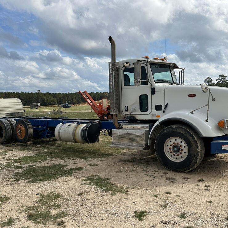 2011 PETERBILT 367