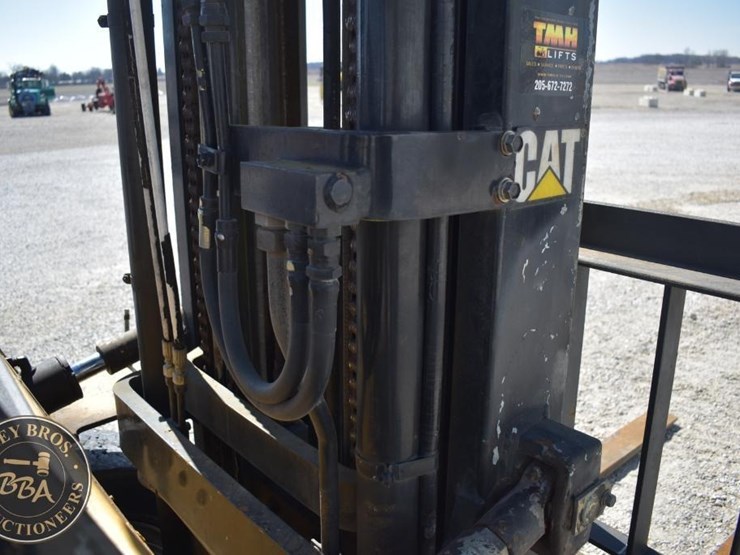 1995-caterpillar-dp40-image-23