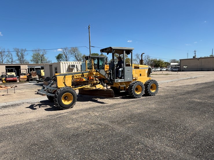 2004-volvo-g80-image-1