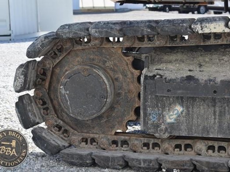 2022-case-cx75csr-image-62