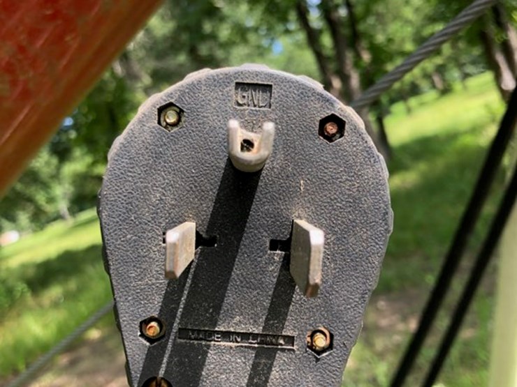 buhler-farm-king-831-image-5