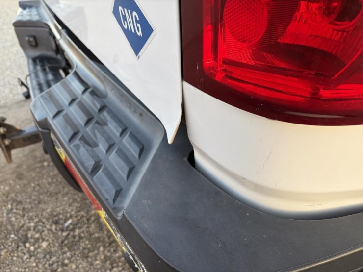 2013-chevrolet-2500-image-30