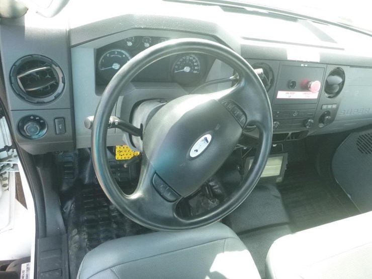 2012-ford-f650-image-14