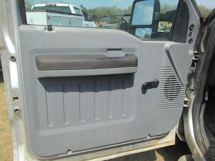 2014-ford-f350-image-22