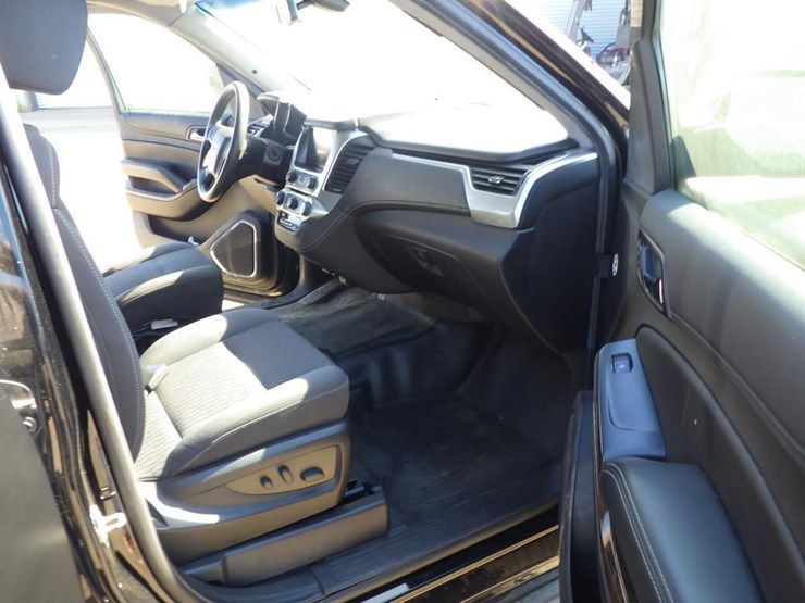 2020-chevrolet-tahoe-image-6