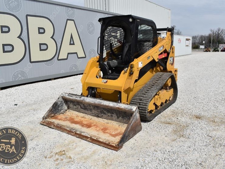 2023-caterpillar-259d3-image-1