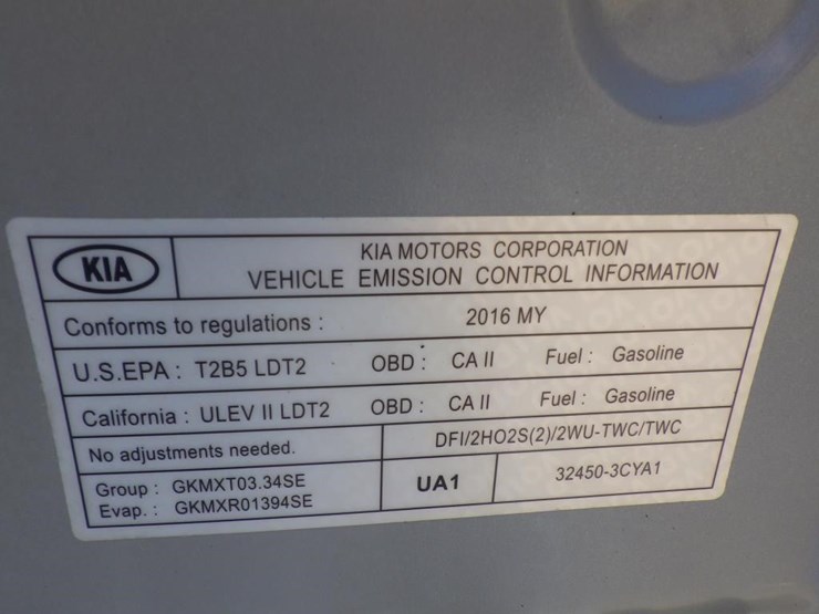 2016-kia-sedona-image-12