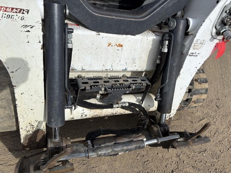 2017-bobcat-t650-image-12