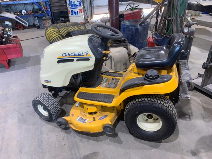 cub-cadet-lt1042-image-2
