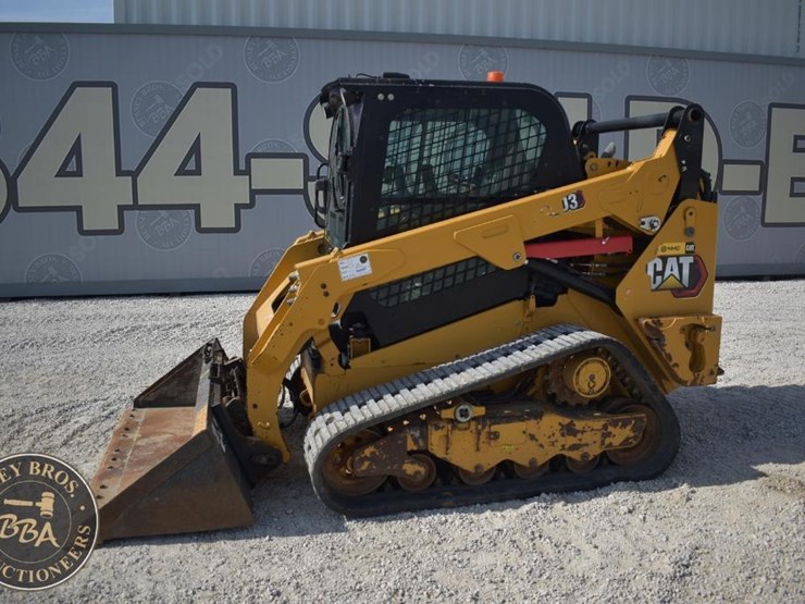 2023-caterpillar-259d3-image-2