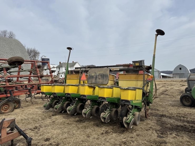 john-deere-1750-image-4