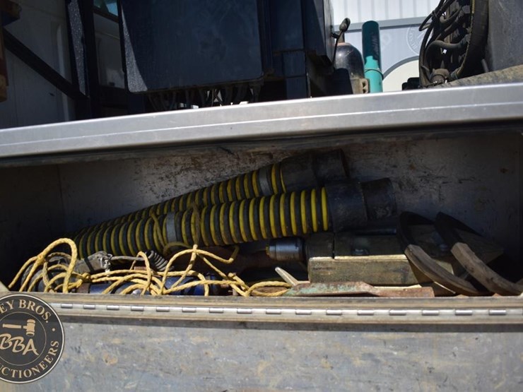 1996-ford-lnt8000-image-33