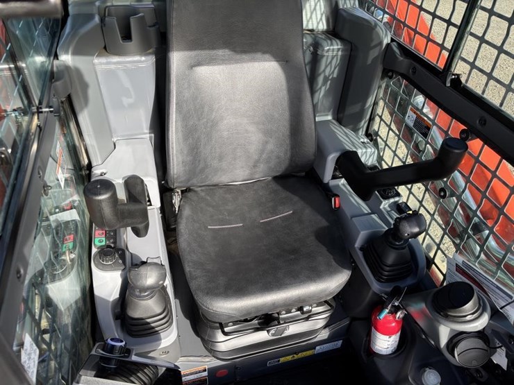 2024-kubota-svl75-3-image-19