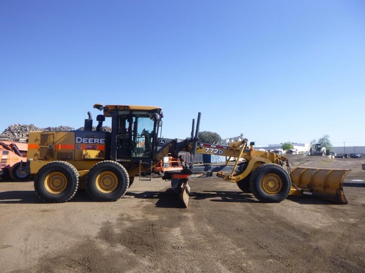 2008-deere-772d-image-7