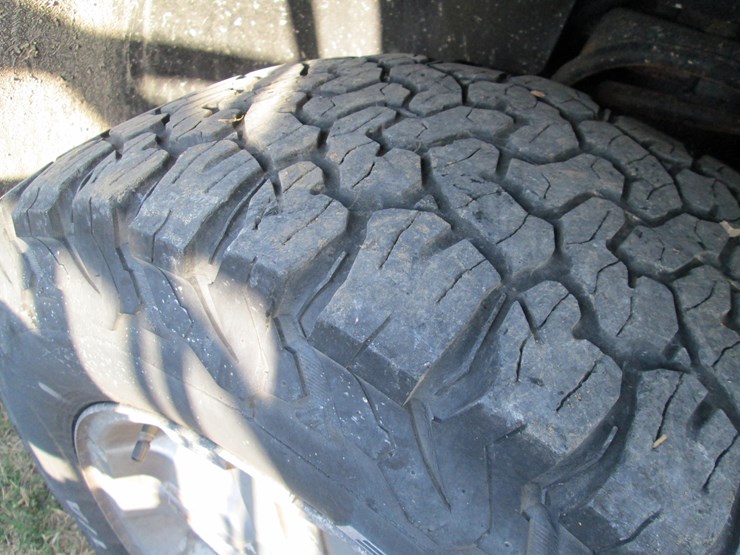 #37320-•-2011-chevrolet-silverado-4x4-pickup-1gcrkte32bz269380-image-13