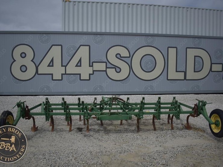 john-deere-14-image-2