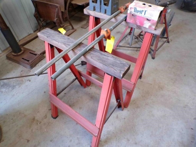 iron-horse-saw-horses,-clamps-image-2