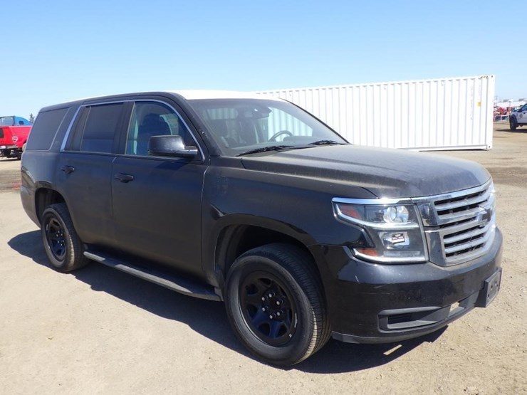 2020-chevrolet-tahoe-image-2