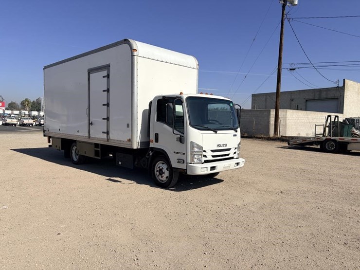 2017-isuzu-nrr-image-2