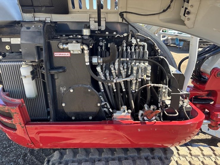 2020-takeuchi-tb230-image-41