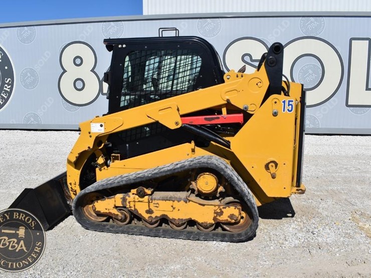 2017-caterpillar-259d-image-12