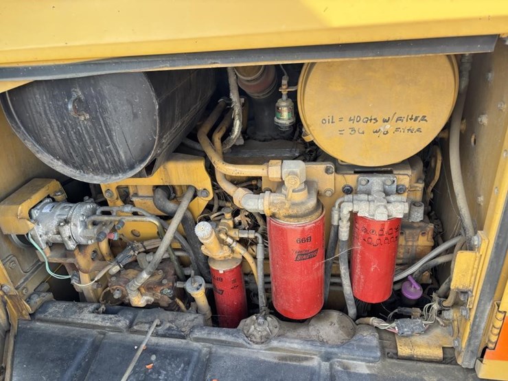 2006-caterpillar-143h-image-61