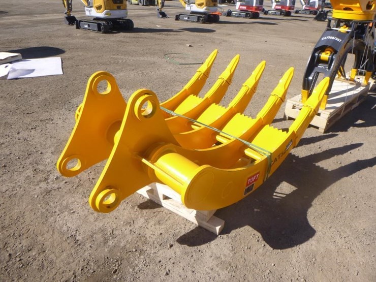 caterpillar-320-image-3