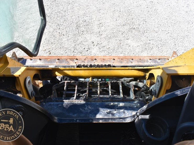 2023-caterpillar-259d3-image-63