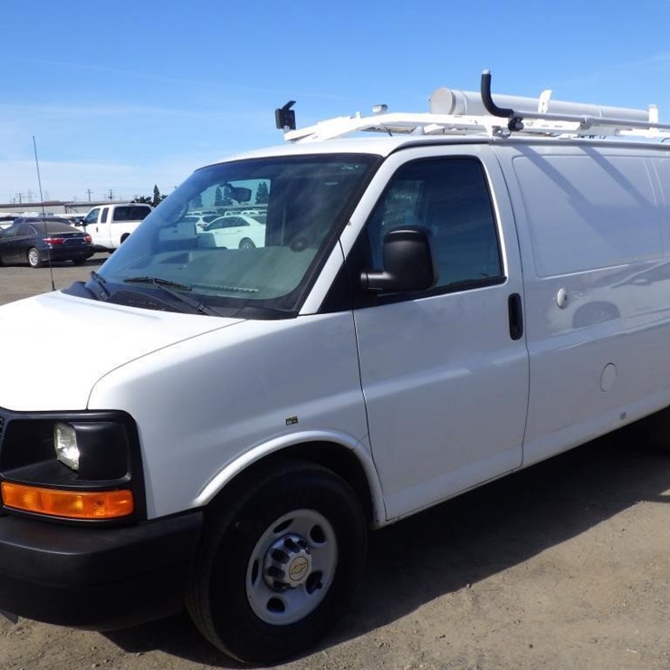 2012 CHEVROLET EXPRESS 2500