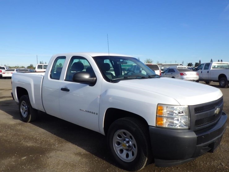 2008-chevrolet-1500-image-2