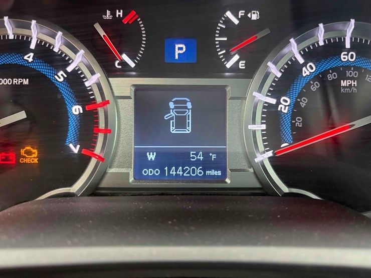 2015-toyota-4-runner-image-11