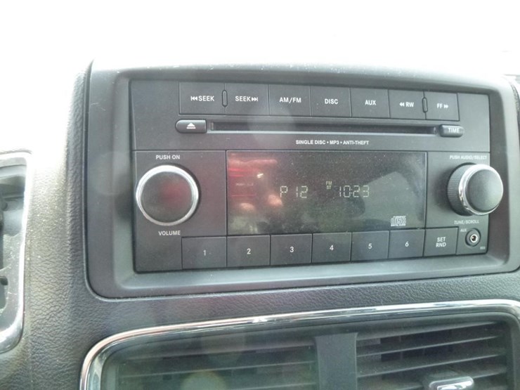 2014-dodge-grand-caravan-image-18