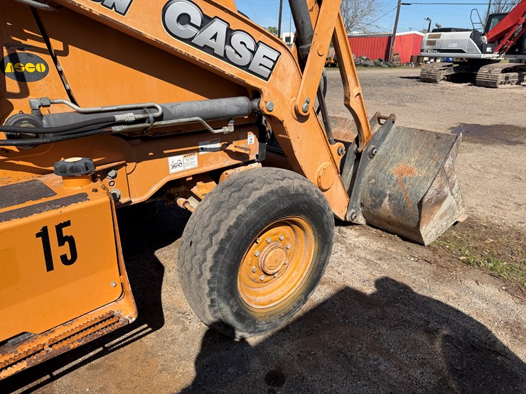 2014-case-580n-image-7