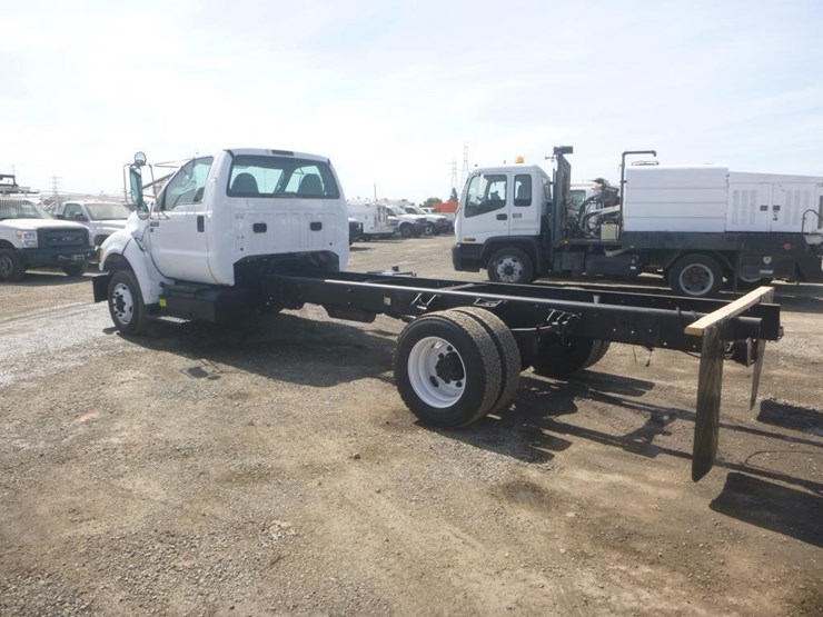 2012-ford-f650-image-4