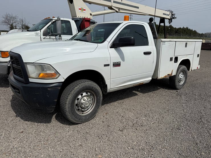 2012-dodge-2500-image-1