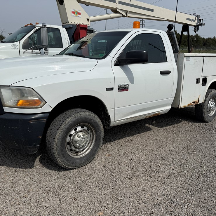 2012 DODGE 2500