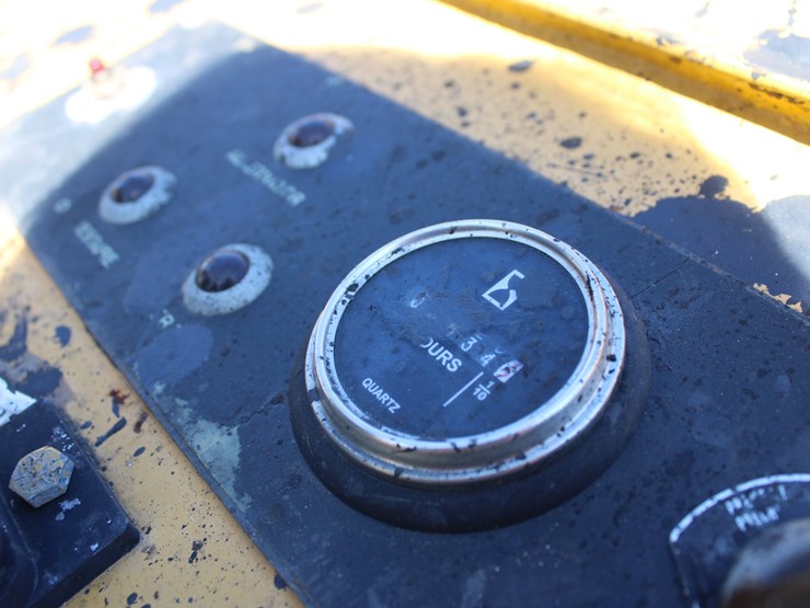 #2617-•-2008-neal-da350-sealing-machine-image-10