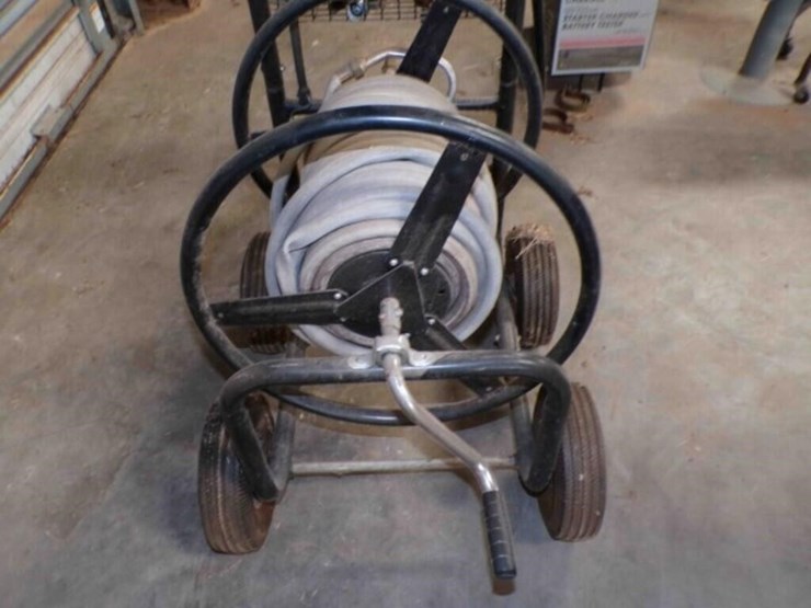 garden-hose-&-reel-image-2