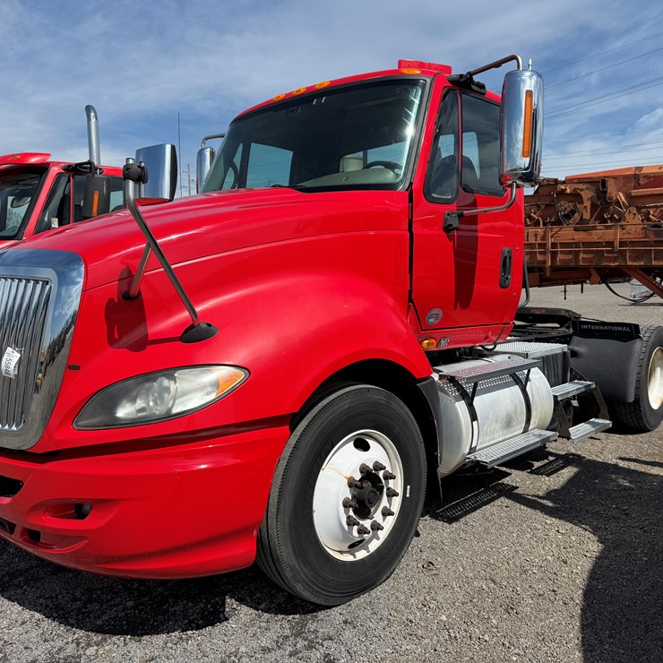 2010 INTERNATIONAL 10