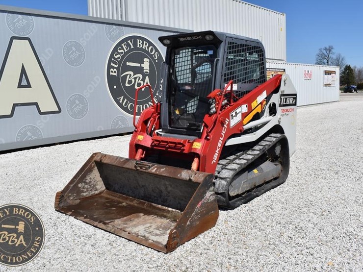 2020-takeuchi-tl8r2-image-2