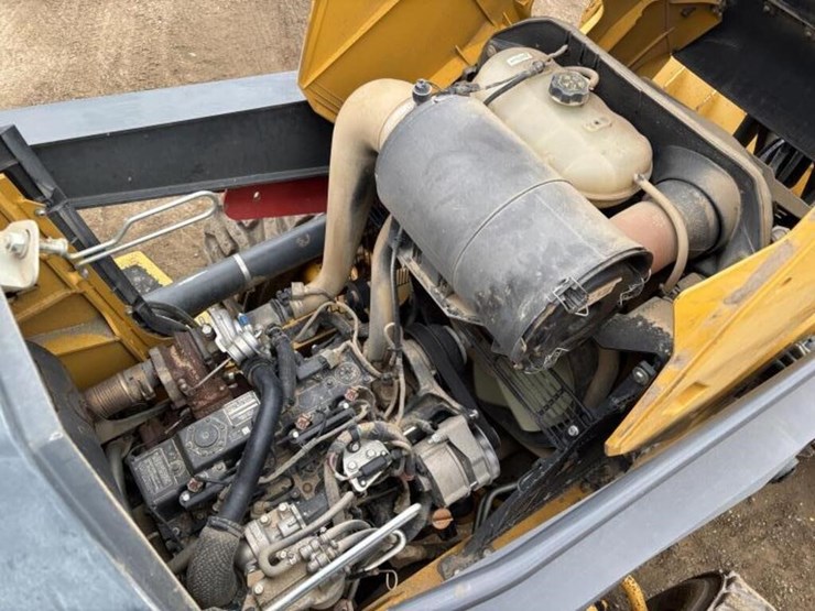 2018-deere-210lep-image-40